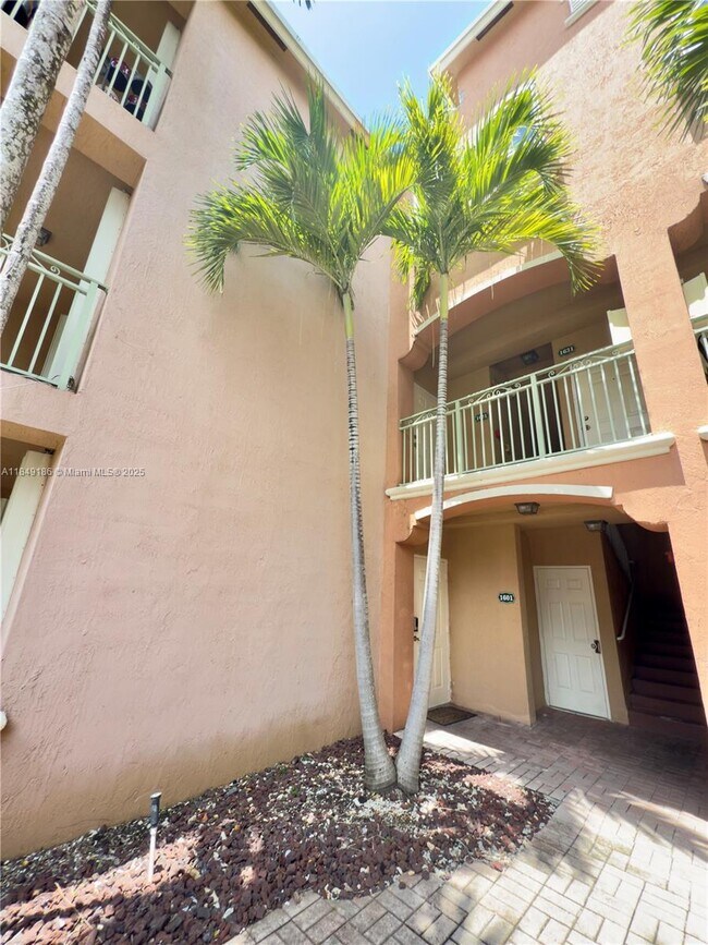 Building Photo - 6520 NW 114th Ave