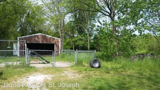 Building Photo - 5080 Bundy Rd