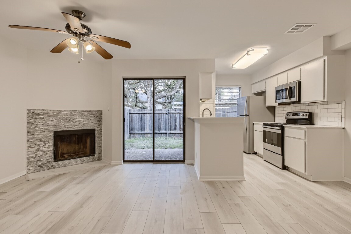 Foto principal - 9226 Jollyville Rd