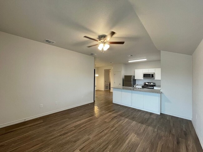 Foto del edificio - 1818 Clovis Dr