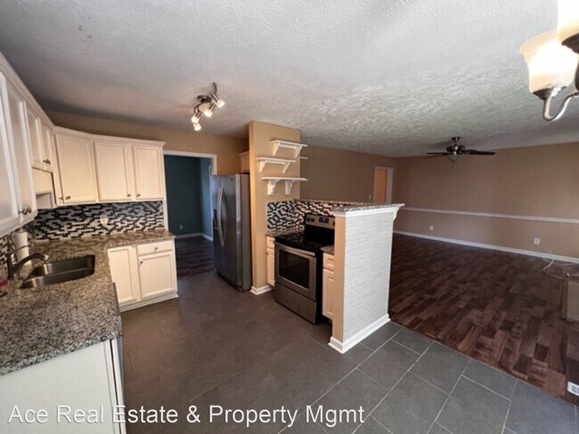 Foto del edificio - 4 br, 2 bath House - 6124 Lakeway Drive