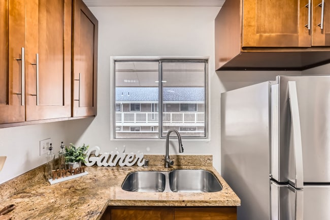 Building Photo - 14547 NE 40th St