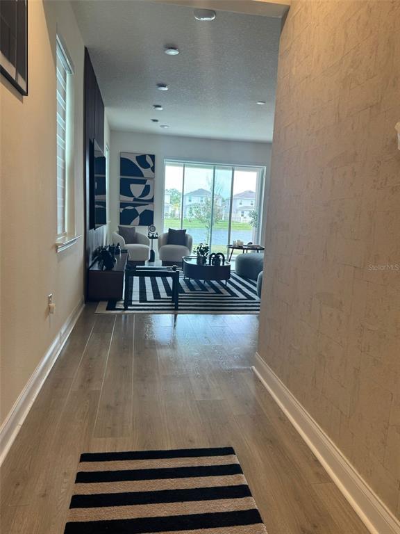 Foto del edificio - 1549 Leaf Ln