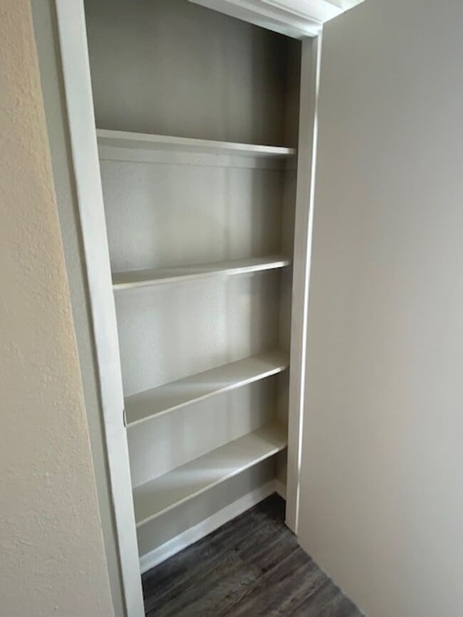 Building Photo - 2 BEDROOM CONDO BY UNT