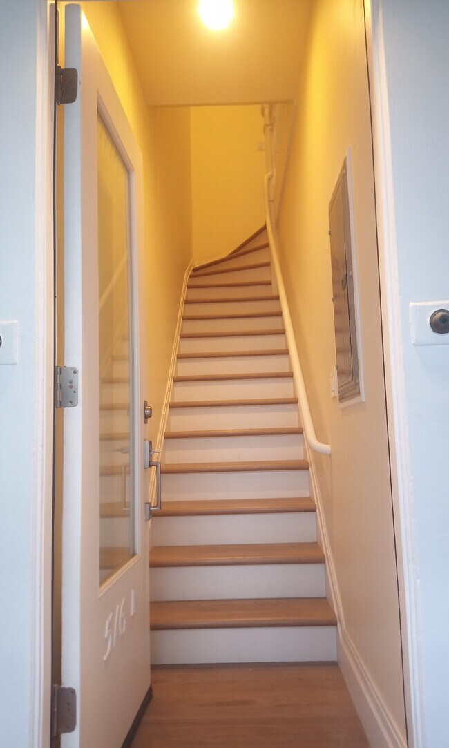 Building Photo - 516 Natoma St