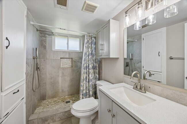 Foto del edificio - 8403 Meadowshire St