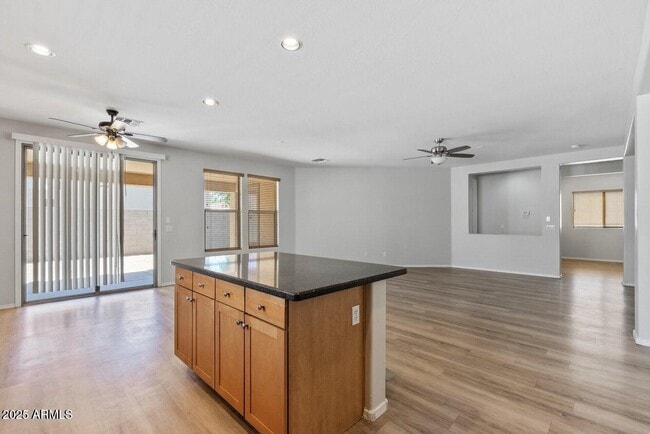 Building Photo - 18391 W Stinson Dr