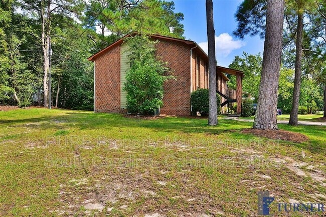 Building Photo - 1682 Horseshoe Dr