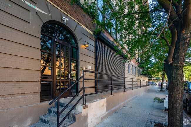 Building Photo - 1381 Myrtle Ave