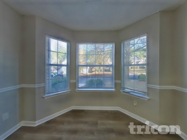 Building Photo - 5431 Sapphire Cir