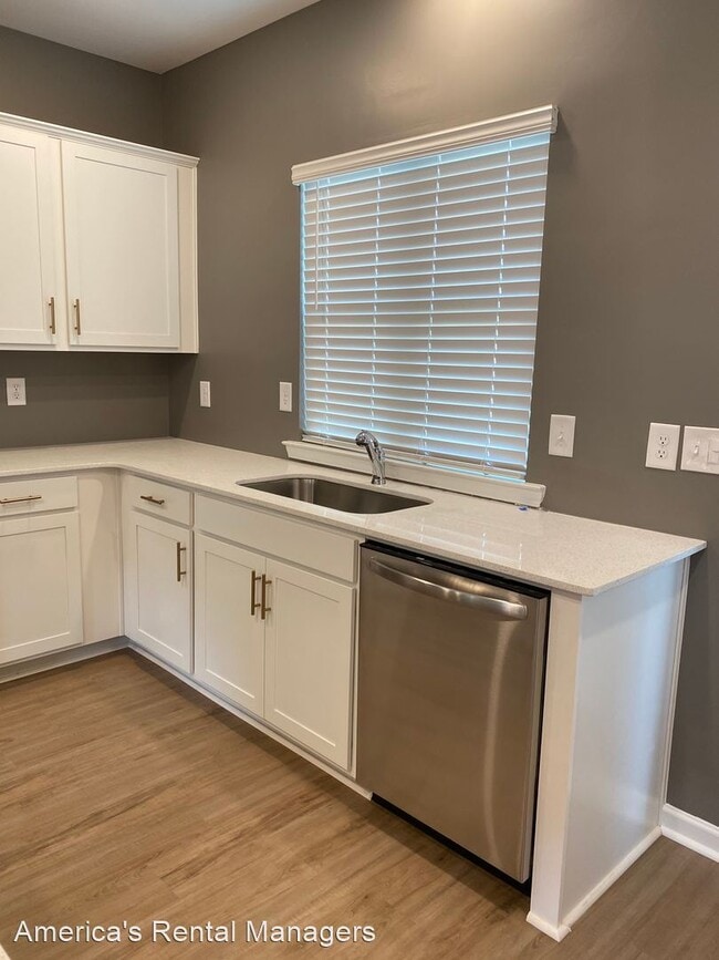 Building Photo - 2 br, 2.5 bath House - 1925 Legacy Circle