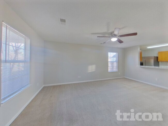 Foto del edificio - 1122 Waverly Pl Dr