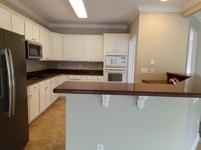 Foto del edificio - Knoxville 37931 - 4 Bedroom, 3.5 bath home...