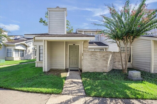 Building Photo - 11957 Bob White Dr