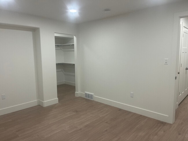 Building Photo - 1262 N 1000 W