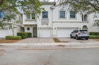 Building Photo - 7005 Romana Way