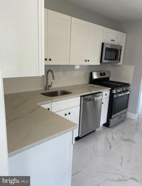 Foto del edificio - 579 Lehigh Rd