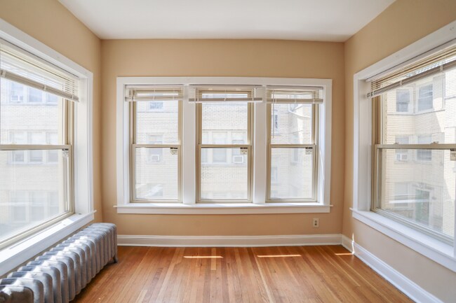 Foto del edificio - 4728 N Spaulding Ave