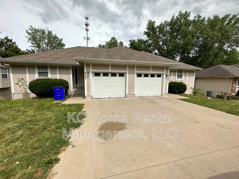 Foto principal - 8201 Woodson Dr