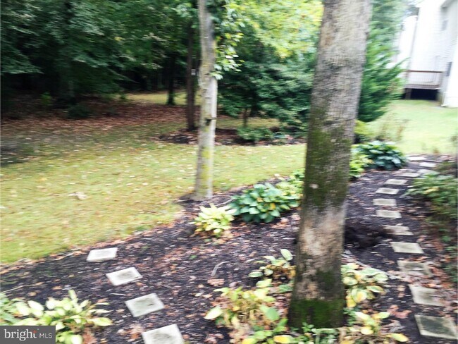 Foto del edificio - 267 Beaver Pond Rd