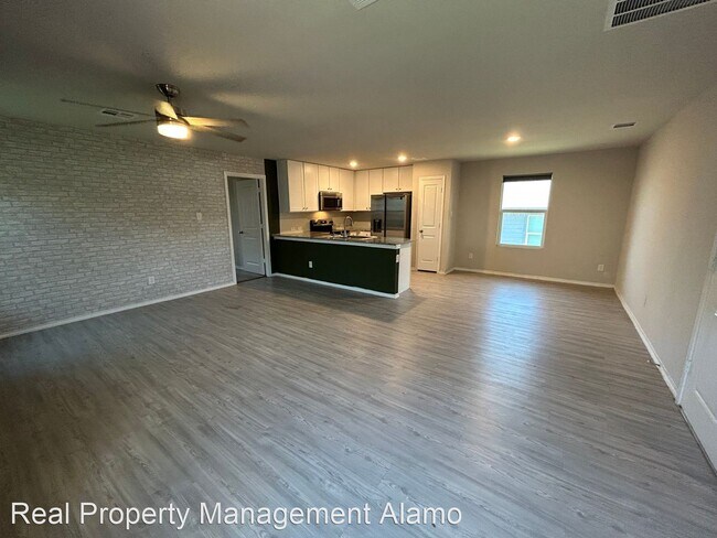 Foto del edificio - 3 br, 2 bath House - 5626 Elm Valley Drive