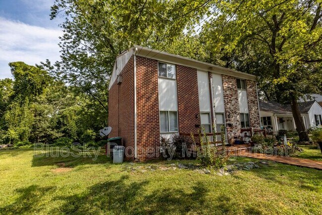 Building Photo - 223 Stribling Ave