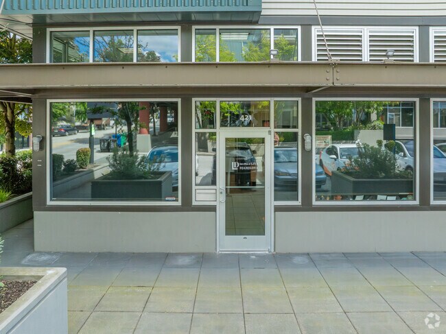 Foto del edificio - Welch Plaza