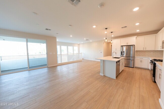 Foto del edificio - 773 E Lark St