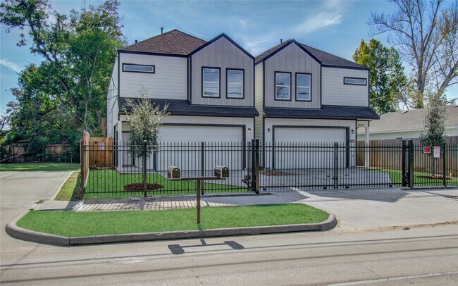 Foto del edificio - 835 S Victory Dr