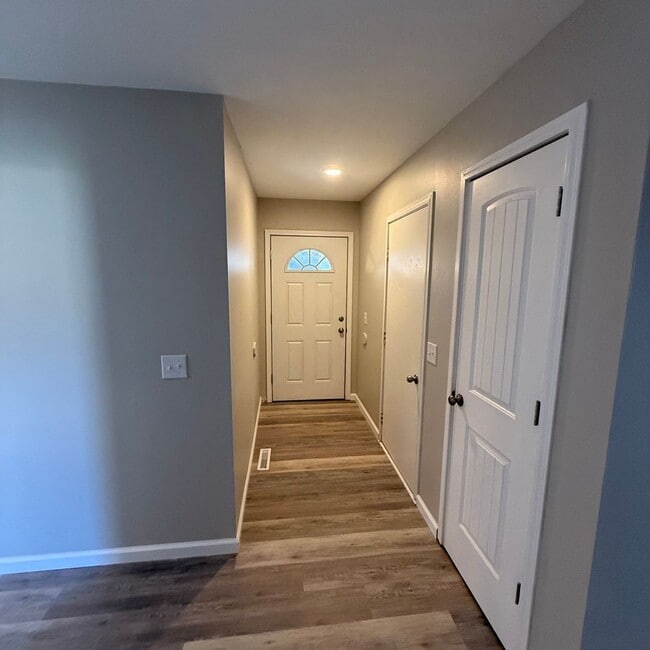 Foto del edificio - 3 Bedroom 2 bath remodeled Home