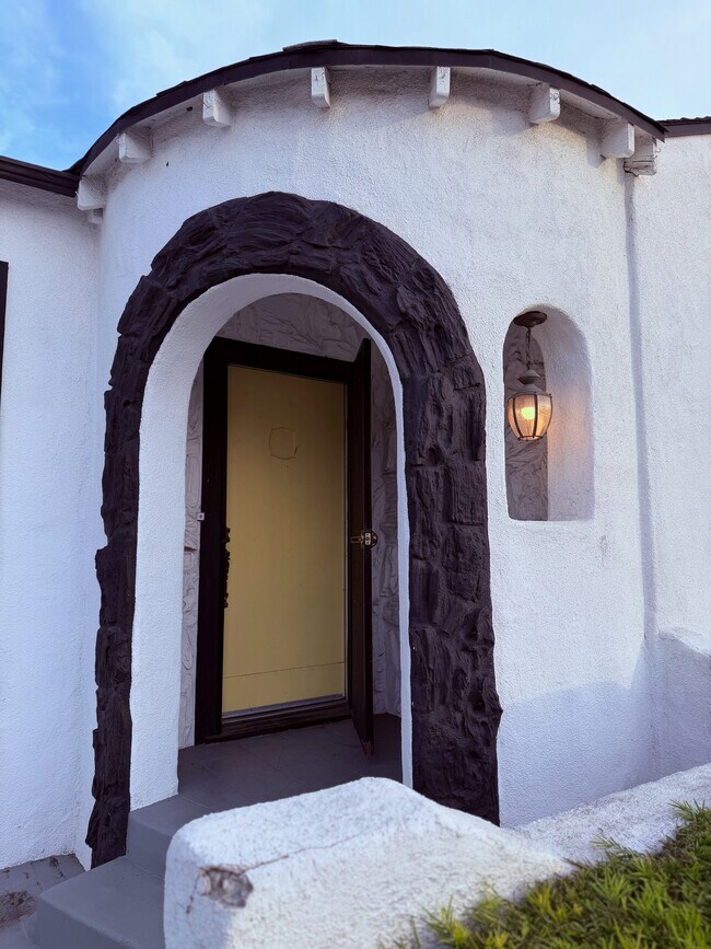 Foto del edificio - 6000 4th Ave