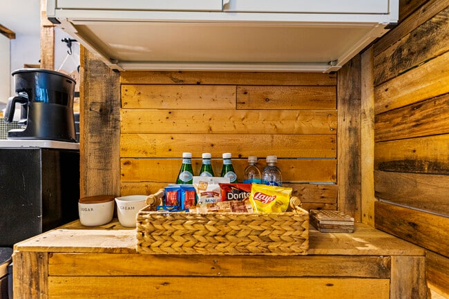 Foto del edificio - 3743 French Ave