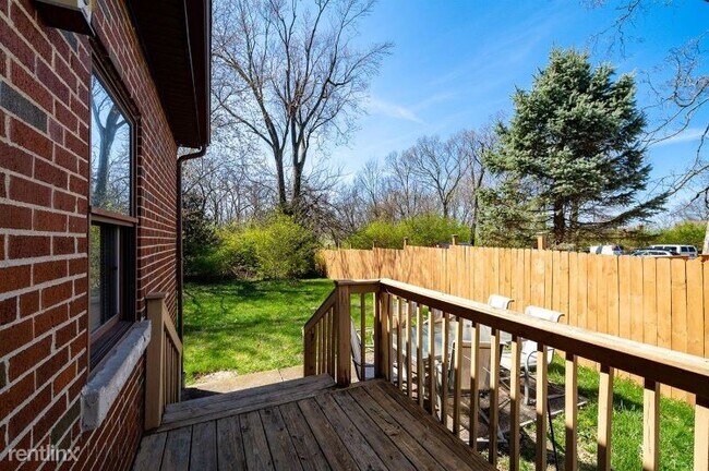 Building Photo - 3 br, 1 bath House - 5165 Leona Dr