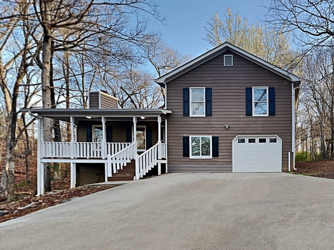 Primary Photo - 1621 Highland Ct