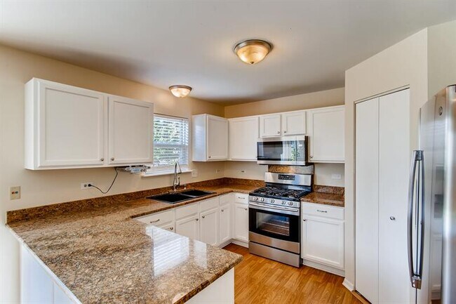 Foto del edificio - 5906 Lake Pointe Dr