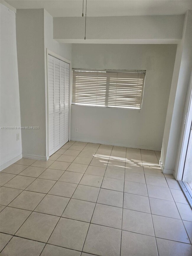 Building Photo - 7785 SW 36th St