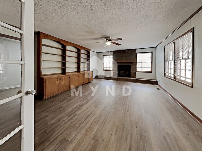 Building Photo - 1830 20th Ave