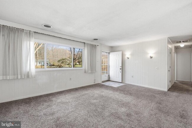 Foto del edificio - 1469 Cedarhurst Rd