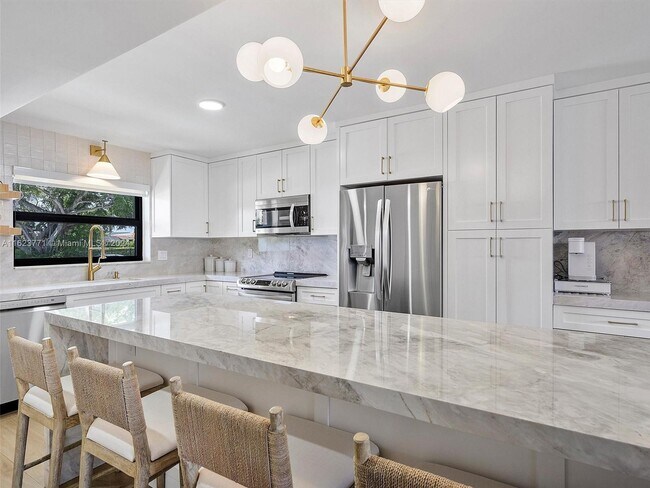 Foto del edificio - 2161 NE 122nd St