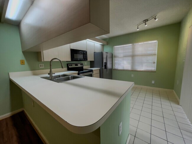 Foto del edificio - 27 Clinton Ct