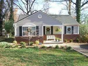 Building Photo - 421 Atherton St