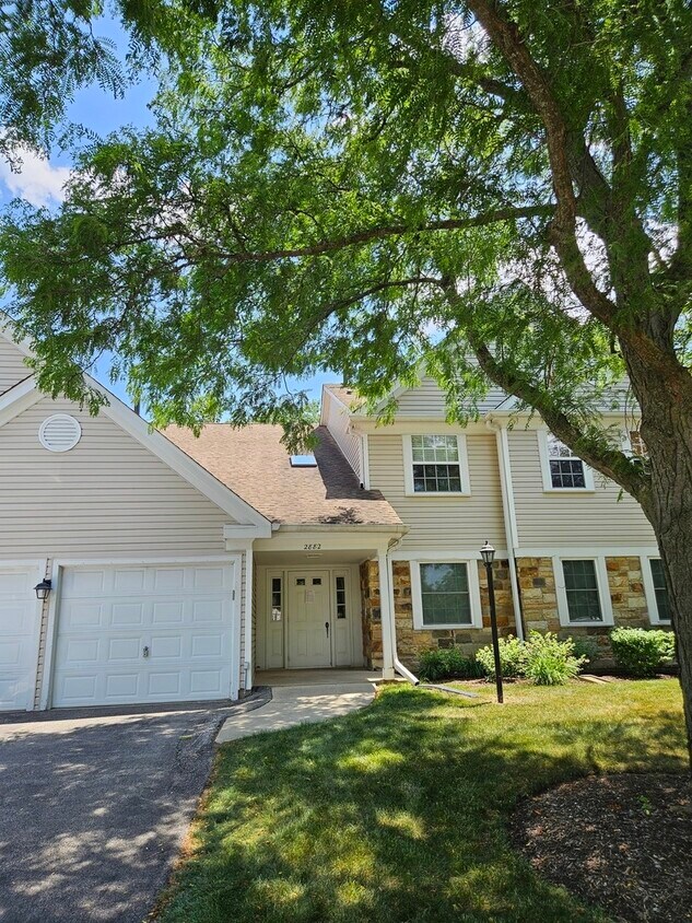 Primary Photo - 2882 Meadow Ln