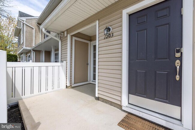 Building Photo - 1203 Delancey Way