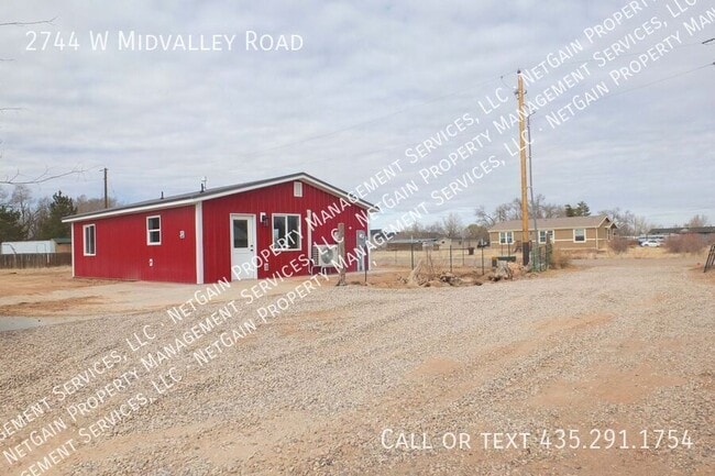 Building Photo - 2744 W Midvalley Rd