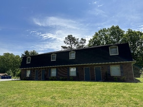 Building Photo - 491 Falls Ave
