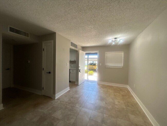Foto del edificio - 1 Bedroom/1 Bathroom 1st Floor Condo at Gulf Harbors - AVAILABLE May 1st!