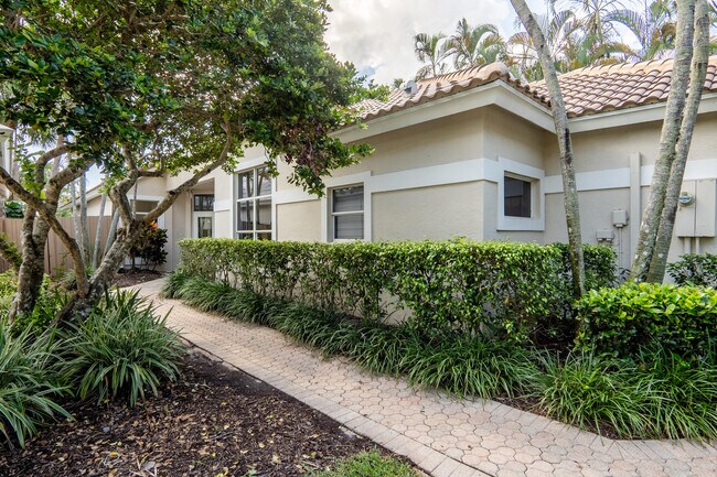 Foto del edificio - 6670 NW 27th Ave