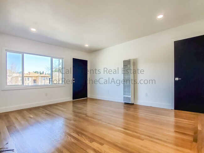 Building Photo - 3117 Beaumont Ave