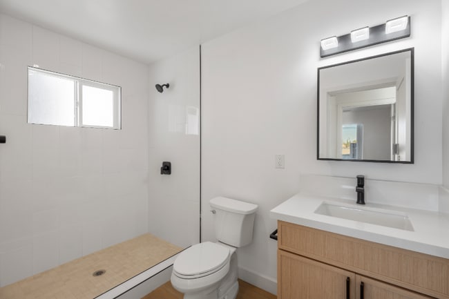 Building Photo - 3724 Acacia St