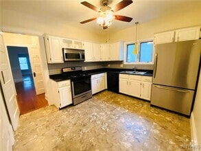 Building Photo - 32 Highland Ave